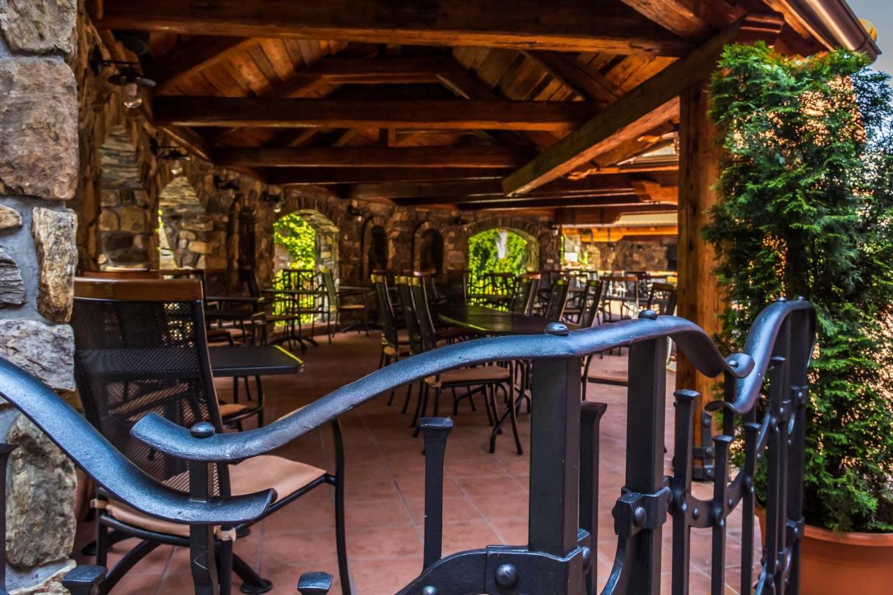 Katerain Hotel, Restaurace, Wellness Опава Экстерьер фото