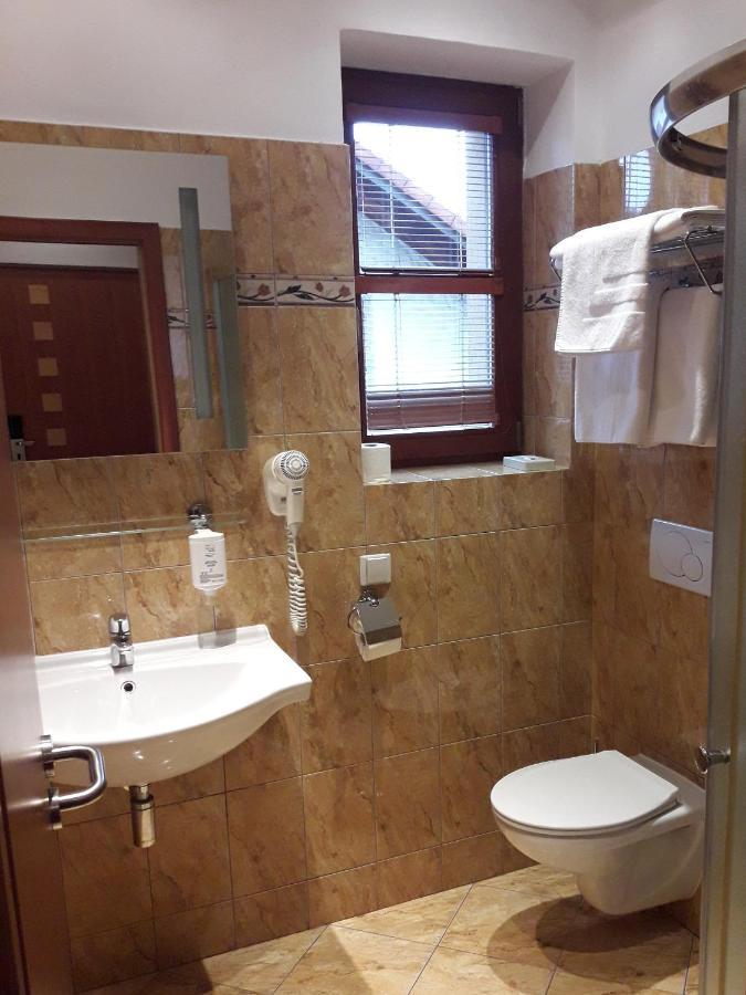 Katerain Hotel, Restaurace, Wellness Опава Экстерьер фото