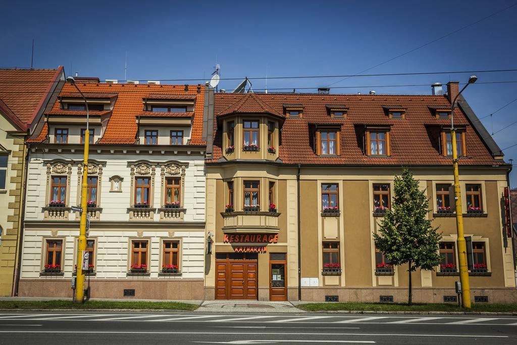 Katerain Hotel, Restaurace, Wellness Опава Экстерьер фото